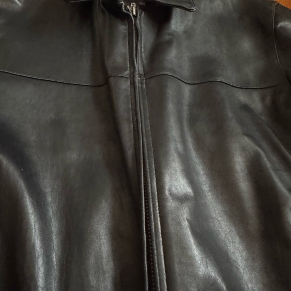 Claiborne Men’s Large Lambskin Black Leather Jacket: Zip Up. - Picture 9 of 10